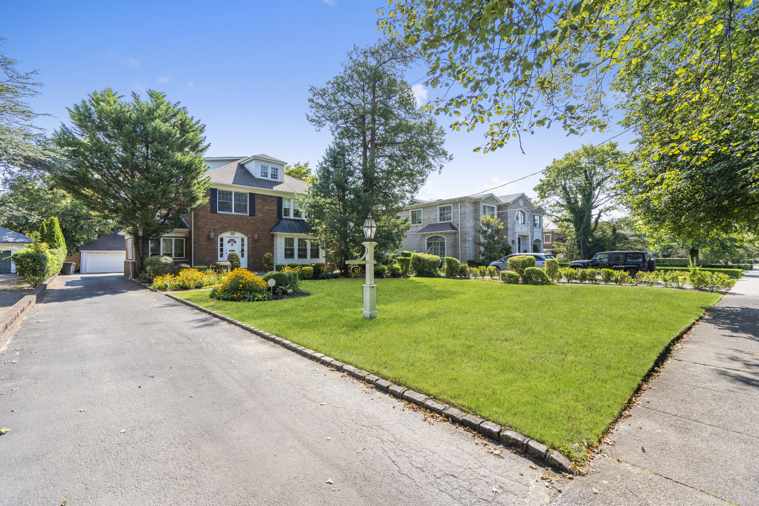 50 Woodmere Blvd. South -- Woodmere (represented Sellers) -- SOLD